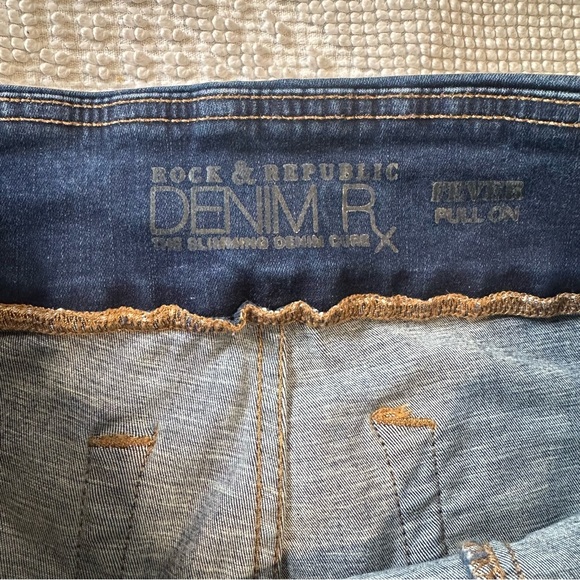 Rock & Republic Denim Rx Fever Pull On Crop Jean - Picture 6 of 8